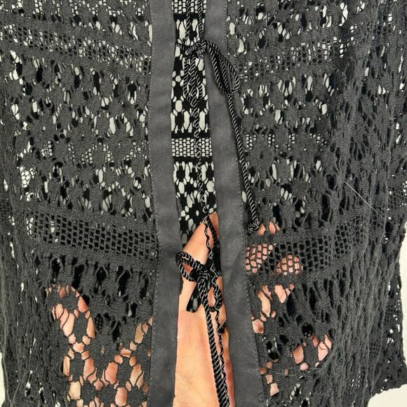 Anthropologie Tiny Crochet Lace Open Knit Top Coquette Bohemian Whimsygoth M - Picture 5 of 9